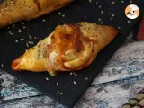 Recipe Pizza-style boat rolls stuffed with tomato sauce, ham and mozzarella