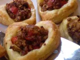Recipe Vegan sausage and red pepper puff pastry heart tarts