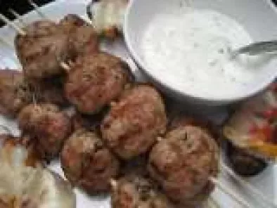 Greek Meatballs With Tzatziki Sauce