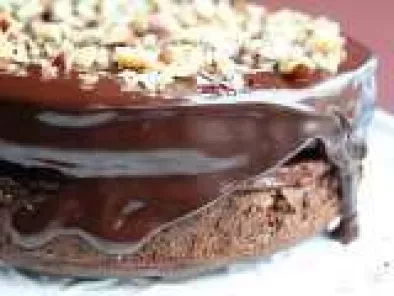 Chocolate Hazelnut Crunch Cake (Low Carb and Gluten Free)