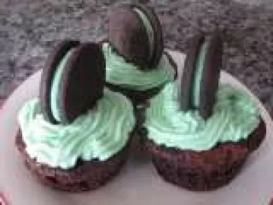 Cool Mint Oreo Brownie Cupcakes