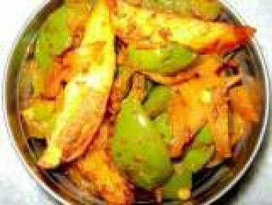 Bell-pepper Potato and Onion dry vegetable (Shimla Mirch Aloo Sabzi)