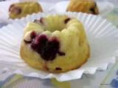 Mixed Berries mini Bundt Cake