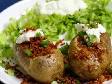 Recipe Jacket potatoes with chicken mince