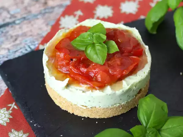Recipe Savory cheesecake with basil and cherry tomatoes: tasty idea for buffets and appetizers