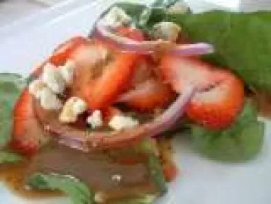 Fabulous Easter Sunday - Strawberry Spinach Salad with Balsamic Vinaigrette Dressing