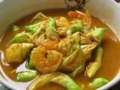 Gaeng Som - Sour Curry - many styles