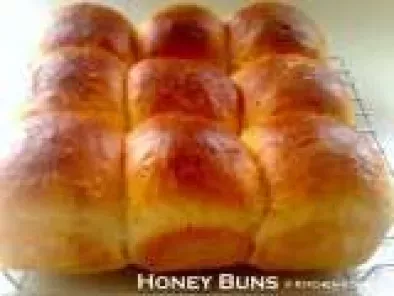 Honey Buns & Rosemary Walnut Cookies