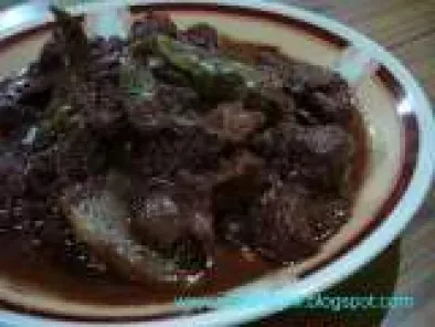 Sinunggaok or Dinuguan sa Kamatis (Pork Blood Stew in Tomato)