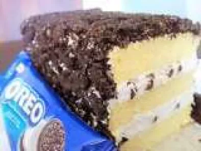 Oreo Chocolate Kisses Loaf Cake