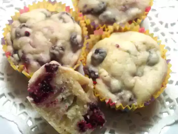 Recipe Cottage cheese & black raspberry muffins
