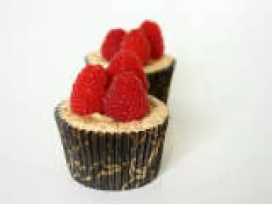 SMS: Sweet Almond Cupcakes with Lemon Curd Filling