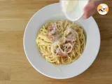 Pasta alla carbonara, the real recipe - Video recipe ! - Preparation step 5