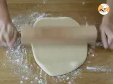Tuna empanada - Video recipe ! - Preparation step 7