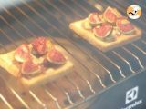 Bruschetta with figs, parmesan and Proscuitto - Video recipe ! - Preparation step 4