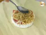 Flaky camembert with onions and ham - Video recipe! - Preparation step 2