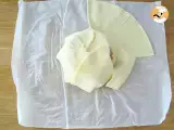 Flaky camembert with onions and ham - Video recipe! - Preparation step 3