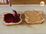Peanut butter and jelly french toasts - Preparation step 2