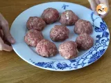Meatballs stuffed with mozzarella - Preparation step 4