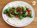 Sandwich wrap with chorizo, avocado and tomatoes - Preparation step 1