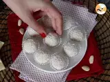 Homemade Raffaello : coconut, white chocolate and almond treats ! - Preparation step 6