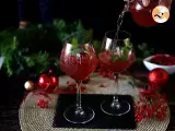 Pomegranate Spritz, the cocktail in a Christmas bauble! - Preparation step 5