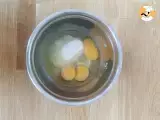 Easy apricot clafoutis - Preparation step 1