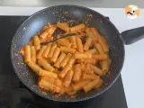 Pasta with peppers and fresh cheese, the best pasta dish for summer days - Preparation step 7