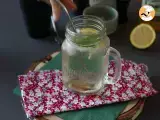 Spritz Hugo with elderflower syrup, a fresh and sweet cocktail - Preparation step 5