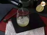 St-Germain Spritz with elderflower liqueur, the ultra-fresh summer cocktail - Preparation step 3