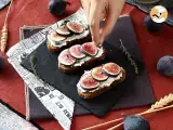 Toast with figs, goat cream cheese, honey and rosemary - Preparation step 4