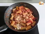 Amatriciana pasta, the traditional recipe - Preparation step 9