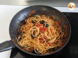 “Spaghetti alla puttanesca” your new favorite pasta dish! - Preparation step 5