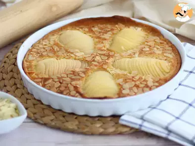 Almonds and pear tart
