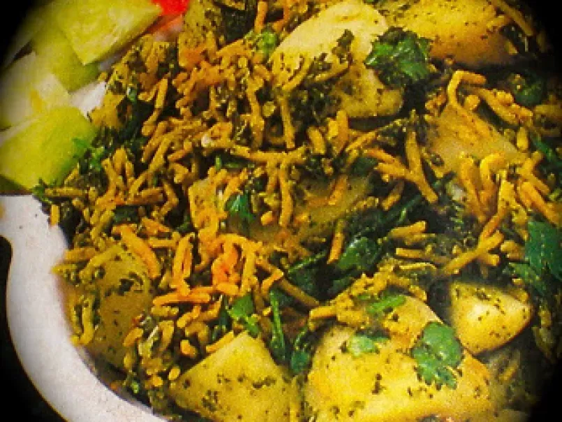 Aloo Chaat, Spicy Paneer Pakoras & Crispy Potato Salad - photo 3