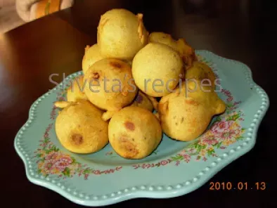 Aloo Vada or Aloo Bonda [Fried potato snack]