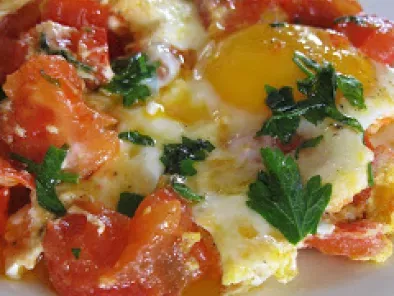 Auga me Ntomata--Eggs with Tomatoes - photo 3
