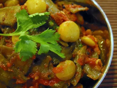 Broad Beans ~ Chikkudukaya Tomato Curry With Lima Beans