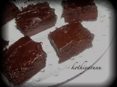 Brownies with Creamy Brownie Frosting - photo 3