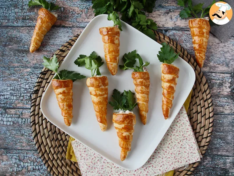 Carrot shaped croissant cones : a cute Easter appetizer with goat cheese and sun-dried tomatoes - photo 4