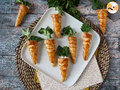 Carrot shaped croissant cones : a cute Easter appetizer with goat cheese and sun-dried tomatoes - photo 4