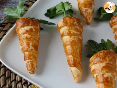 Carrot shaped croissant cones : a cute Easter appetizer with goat cheese and sun-dried tomatoes - photo 5