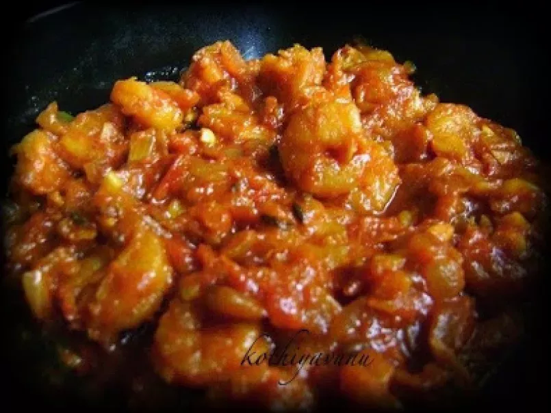 Chemmeen Thakkali Varattiyathu / Prawns/Shrimp Tomato Stir Fry - photo 2