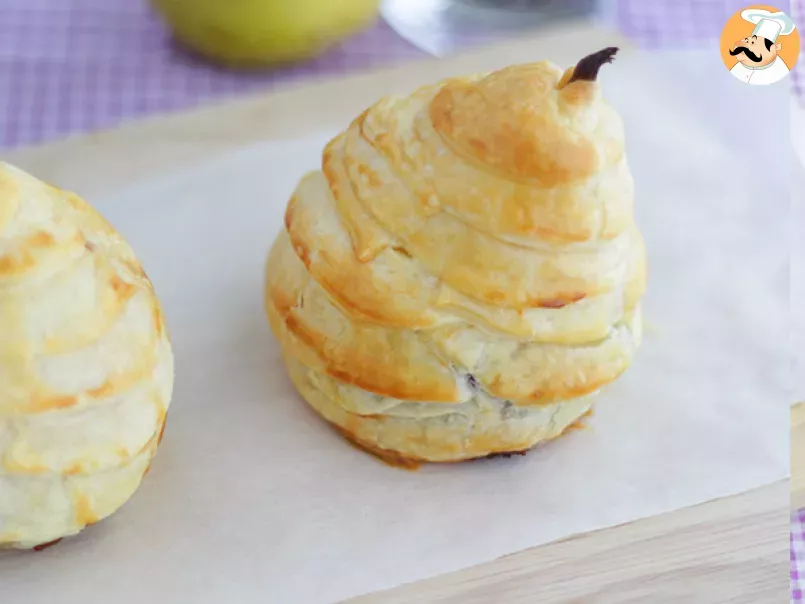 Chocolate stuffed pears - Video recipe !