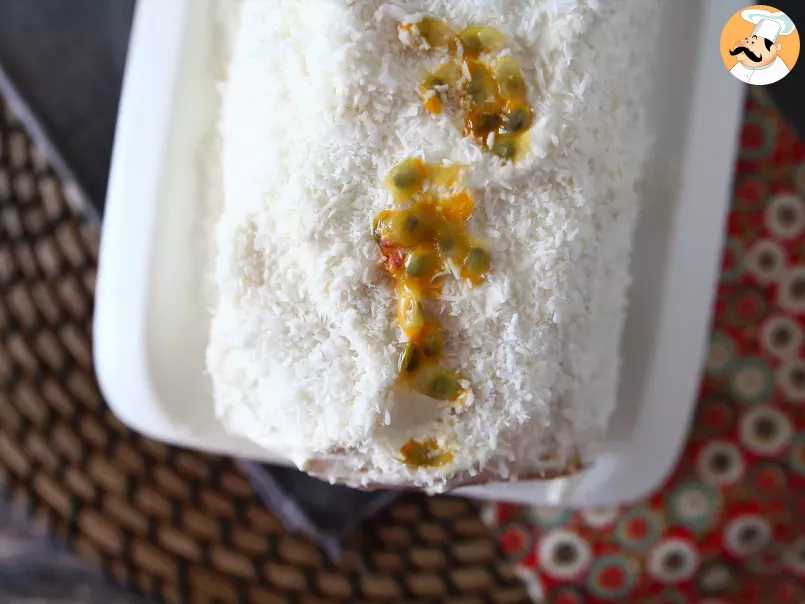 Coconut & passion fruit cake roll, perfect as a Yule log - photo 2