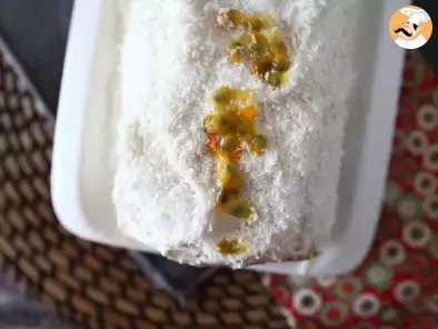 Coconut & passion fruit cake roll, perfect as a Yule log - photo 2