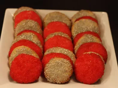 Colombian sugar cookies (Polvorosas)
