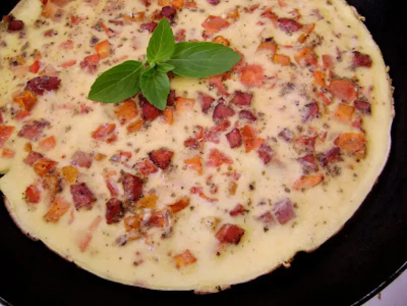 COLORFUL OMELETTE WITH SAUSAGE, CARROT AND TOMATO