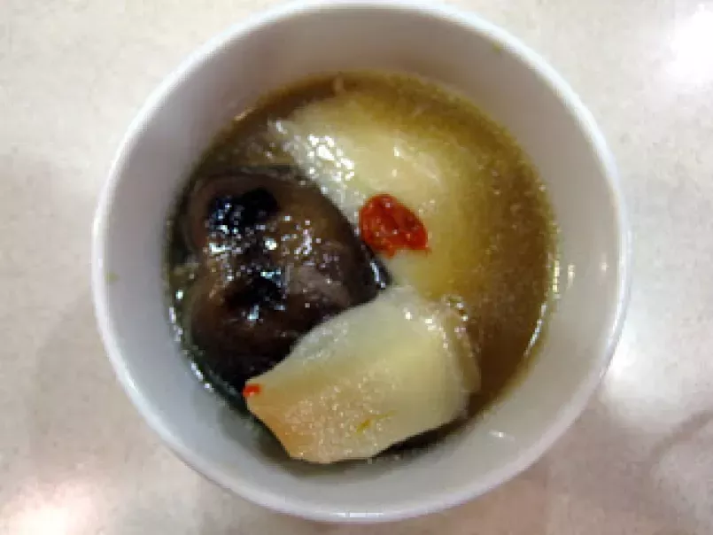 Conch, Dried Scallops, Mushrooms Herbal Soup - photo 2