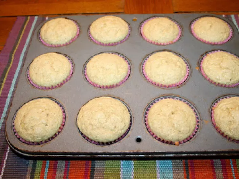 Cook Yourself Thin Vanilla Cupcakes - photo 2